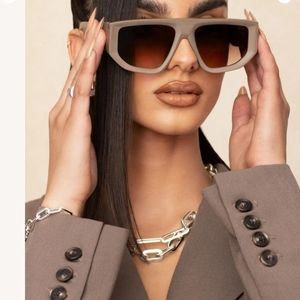 Dezi Backtrack sunglasses